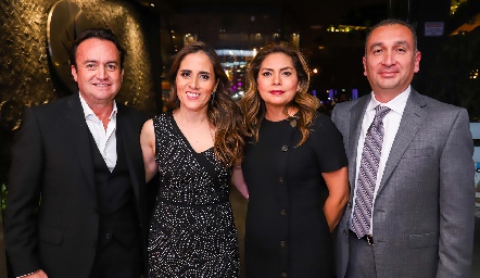  Fernando Torres, Griselda Ruiz, Erika Rodríguez y Carlos Flores.
