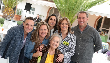  Gonis Borbolla, Anel y Pelusa Ávila, Daniela Benavente, Marcela Borbolla, Marcela y Juan Benavente.