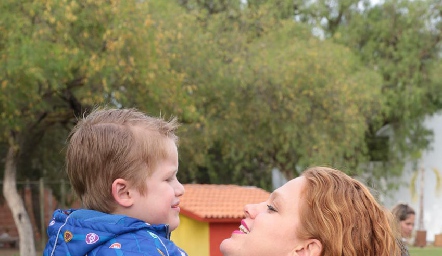  Elisa Vilet con su hijo Alejandro.