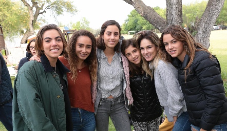  María Ovalle, Marijó Benavente, Fer Morales, Julia Morales, Marijó Pedrero y Renata Fernández.