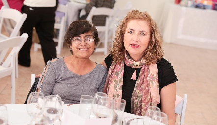  Alma Bertha Díaz de León y Roxana Delgado de Melo.
