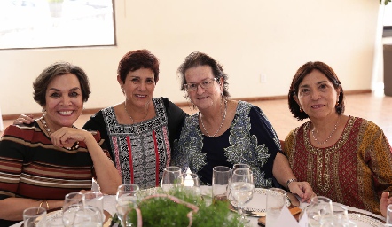  Ana Luisa González, Laura González, Amalia Matienzo y Teresa González.