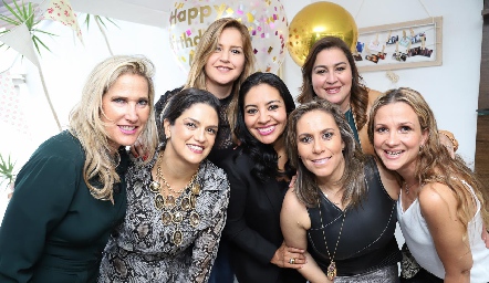  Claudia Quiroz, Daniela Gutiérrez, Erika Olivares, Jessica Torres, Michelle Zarur, Deyanira Cázares y Aurora Irigoyen.