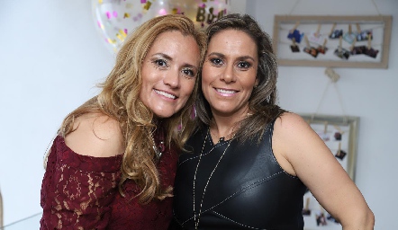  Yolanda Tapia y Michelle Zarur.
