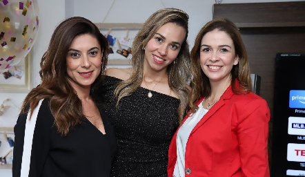  Karina Hernández, Marcela Rubio y Geo Rivera.