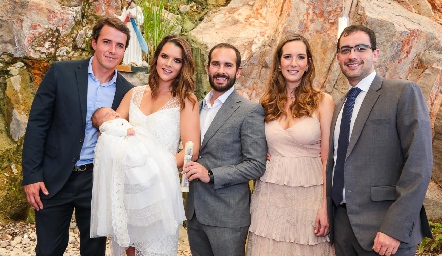  Marcelo con sus papás y padrinos, Javier Meade, Jessica, José y Fabiola Martín Alba, Rodrigo Aparicio.