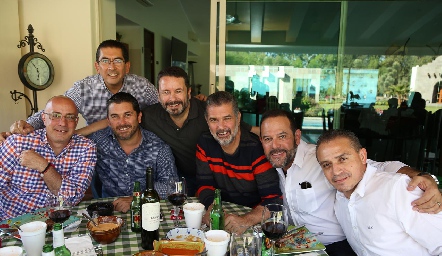  Sergio Bedolla, Gerardo Bocard, Alejandro y Jorge Martínez, José Luis Leiva, Salvador del Río y Jorge Tobías.