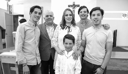  Rodrigo con la familia Rodríguez Galarza.