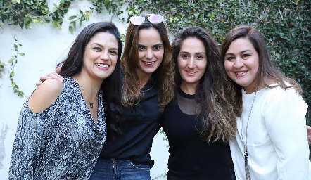  Daniela Gutiérrez, Gloria Medina, Lorena Ortiz y Deyanira Cázares.