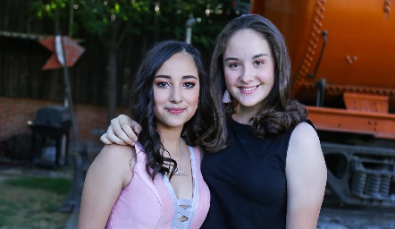  Ximena y Camila.