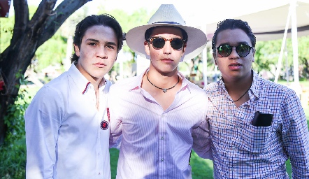  Diego Buendía, Roberto Silva y Manuel Flores.