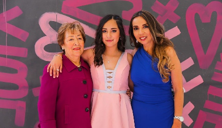  Victoria Domínguez, Ximena Escamilla y Araceli Ocaña.