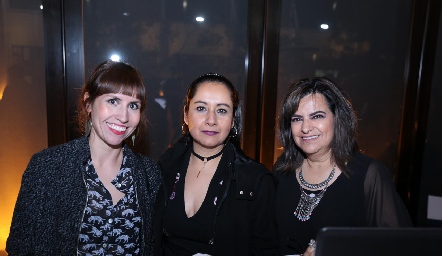  Nadia Blanco, Gabriela Salazar y Paty López.