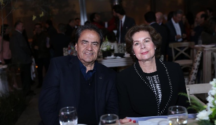  Eugenio Montejano y Margarita Orozco.