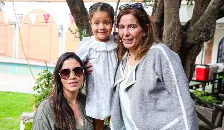  Ana Elena Meade, Elena y Ana Elena Zamacona.