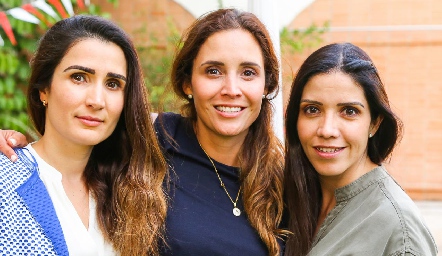  Lourdes Orozco, Ana Luisa Díaz de León y Ana Elena Meade .