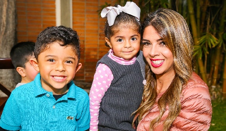  Ricardo, Daniela y Ruth.