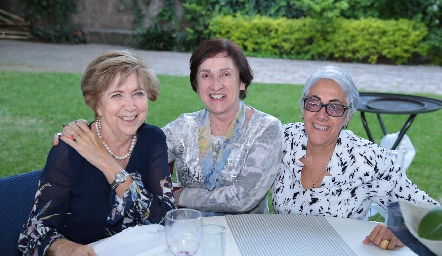  Beatriz Galindo, Patricia Esparza y Carmen Tapia.