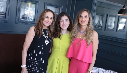  Lucía Lozano de Galarza, Pame Herrera y Lucía Galarza.