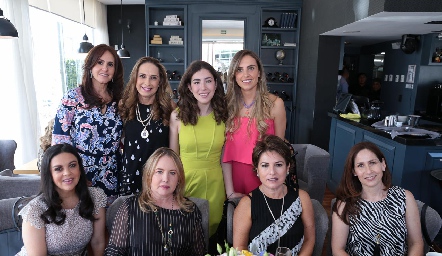  Dulce Herrera, Lucía Lozano, Pame Herrera, Lucía Galarza, Alejandra Martínez, Alejandra Noriega, Cecilia Bremer y Lucía Martí.