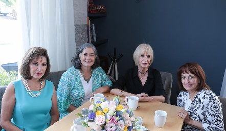  Ligia Aceves, María Guadalupe Leos, Guadalupe Herrán y Tere Moreno.