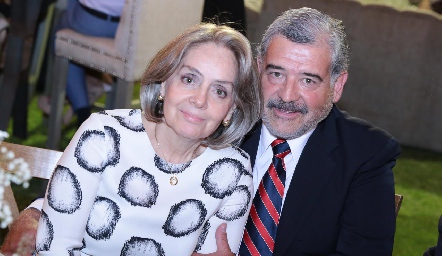  Ana Luisa y Francisco Cabrera.