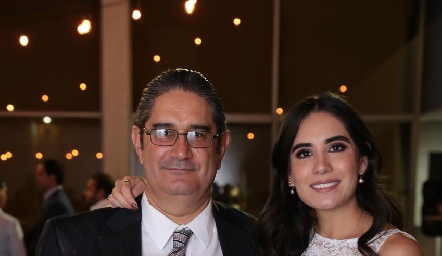 Padre hija, Humberto y Mariana Rodríguez.