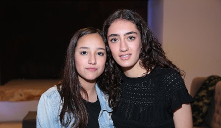  Ximena Escamilla y Luciana Abud.