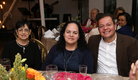  Ana Rosillo, Ana Claudia Ortiz y Juan Castillo.