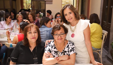  Paty Esparza, Beatriz Ramírez y Cristina Robledo.