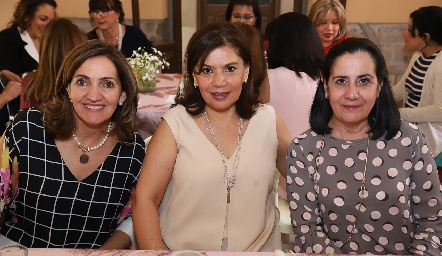  Mónica Alcalde, Tita Ruiz y Alicia Somohano.