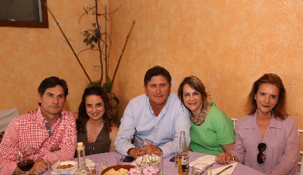  Gustavo Medina, Rocío Alcalde, Carlos Román, Alejandra Medina y Magda Argüelles.