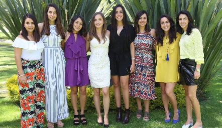  Bety Lázaro, Vero Gómez, Paola y Laura Díaz, Daniela Lavín, Alis Gómez, María Lavín y Regina Oliva.