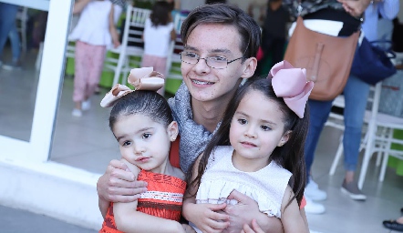  Hermanos Rebolledo, Macarena, Carlos y Loretta.