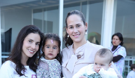  Maricarmen Andrés, Fer, Montse, Martina y Paula.