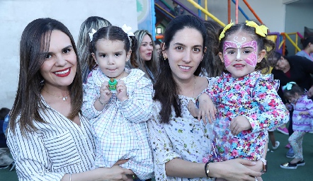  Ale Díaz de León, Ale, Claudia Díaz de León e Inés.