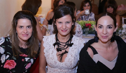  Ale Celis, Verónica Morelos y Lila Medina.