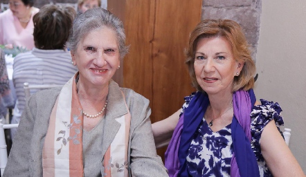  María Eugenia Jiménez y Mercedes Barba.