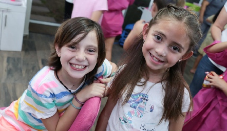  Roberta y María.