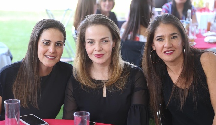  Mariana, Gaby y Fabiola.