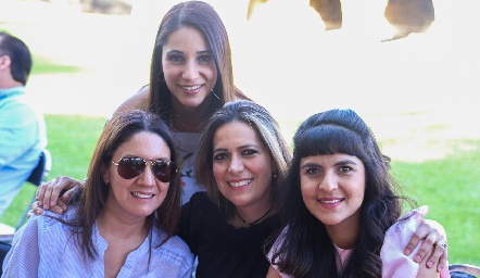  Verónica Díaz de León, Daniela Rodríguez, Sofía Loredo y Arodi Sánchez.