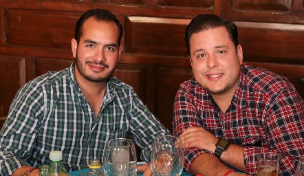  Alejandro Córdova y Guillermo López.