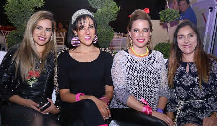  Luz Saldaña, Diana Andrade, Paola Pineda y Dayana Alonso.