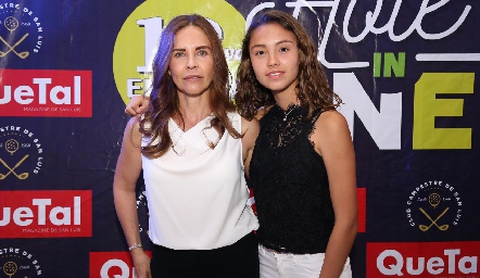  Lourdes Amador de Heinze con su hija Alexia Heinze.