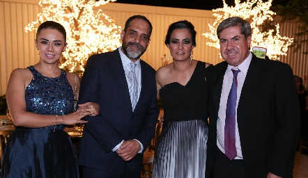  Carolina y Alfonso Torres, Meli Córdova y Daniel Hernández.