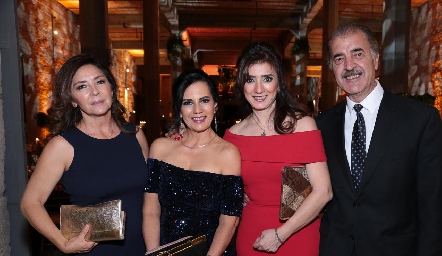  Adriana Milán, Lucy Martínez, Martha Abud y Marco Güemes.