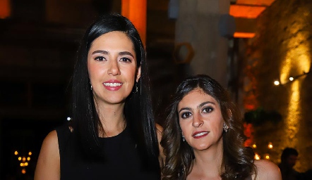  Silvia Araiza y Paty Gómez.