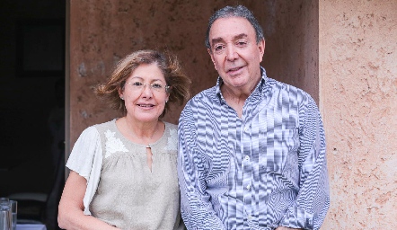 Nancy y Gustavo Puente.