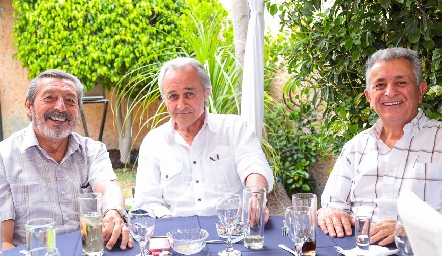  Nicolás Pérez, Rodolfo Martínez y Manuel Flores.
