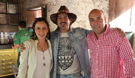  Sandra Aldrete, Miguel Martínez y Marcelo Basurto.